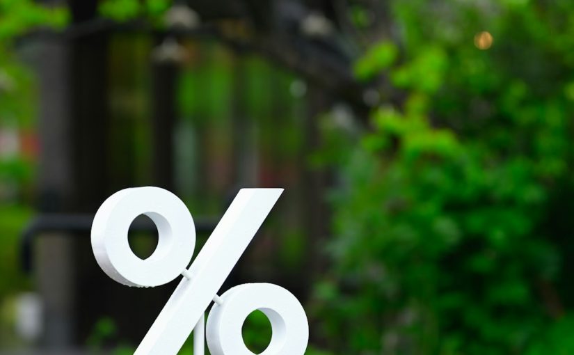 How to Grow Chicken of the Woods Mushrooms on Live Trees