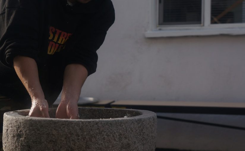 What Cleans Old Sandstone?